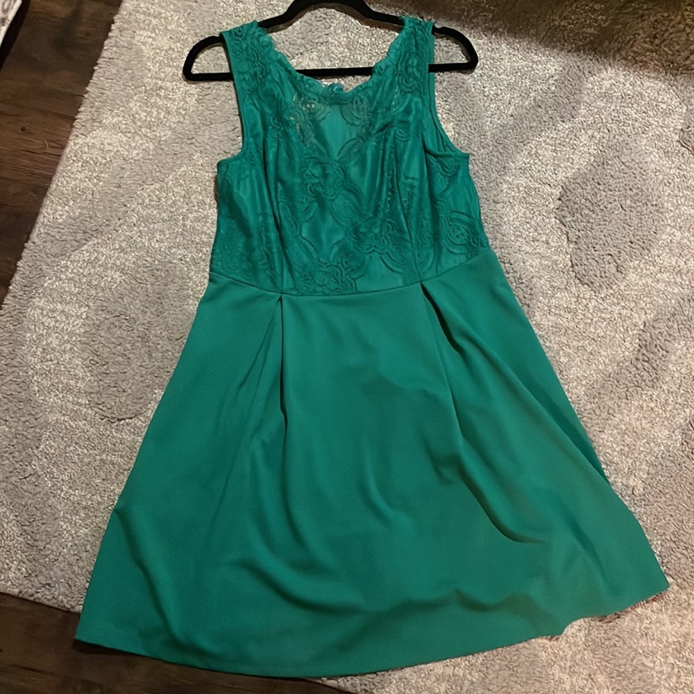 New Womens green dress- sized XL